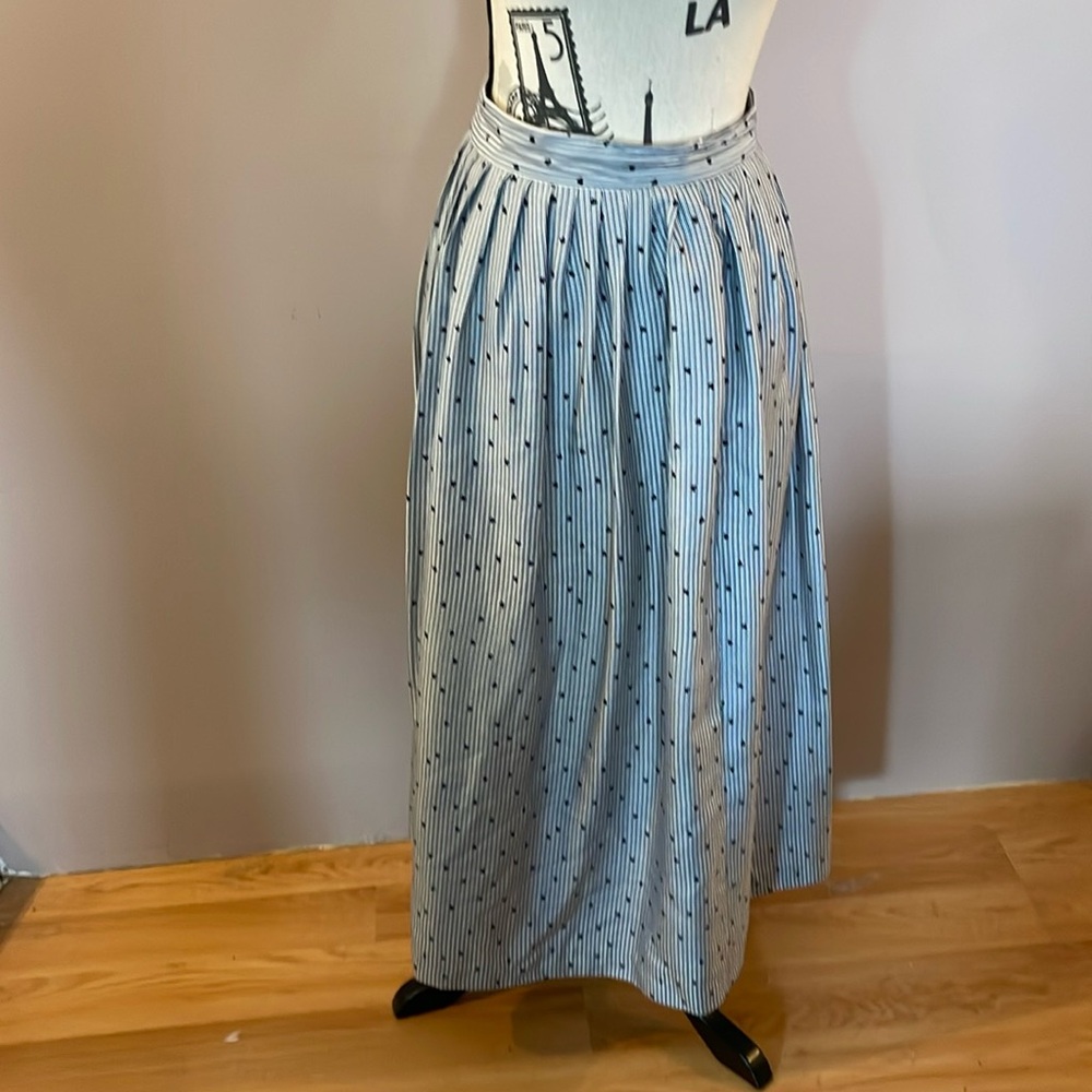 💙🤍 Vintage Pleated Maxi Skirt – 100% Silk, Striped & Hearts